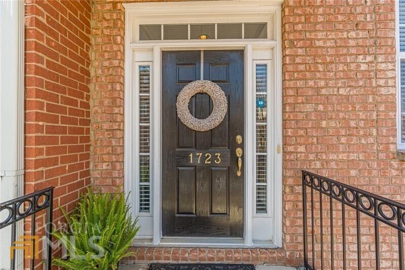 Sold $400,000 • Co-Listing Agent