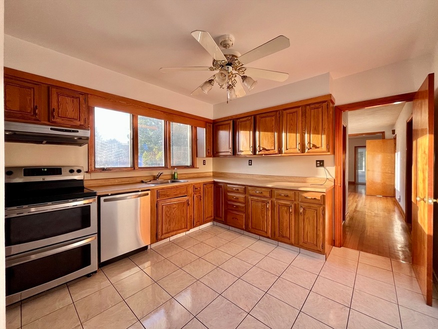 40-42 Dartmouth St unit 40, Arlington, MA 02474 - photo 1