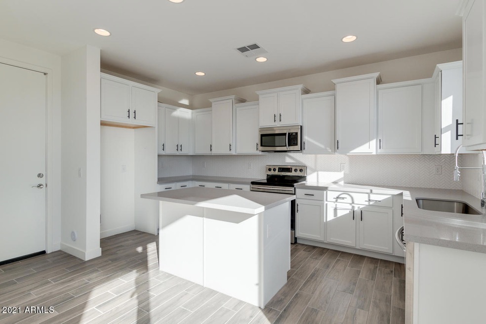 9460 E Tumeric Ave, Mesa, AZ 85212 - photo 1