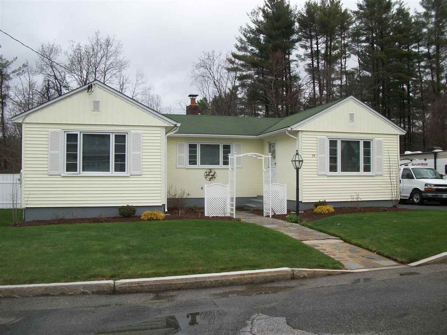 76 Goodwin St, Manchester, NH 03104 - photo 1