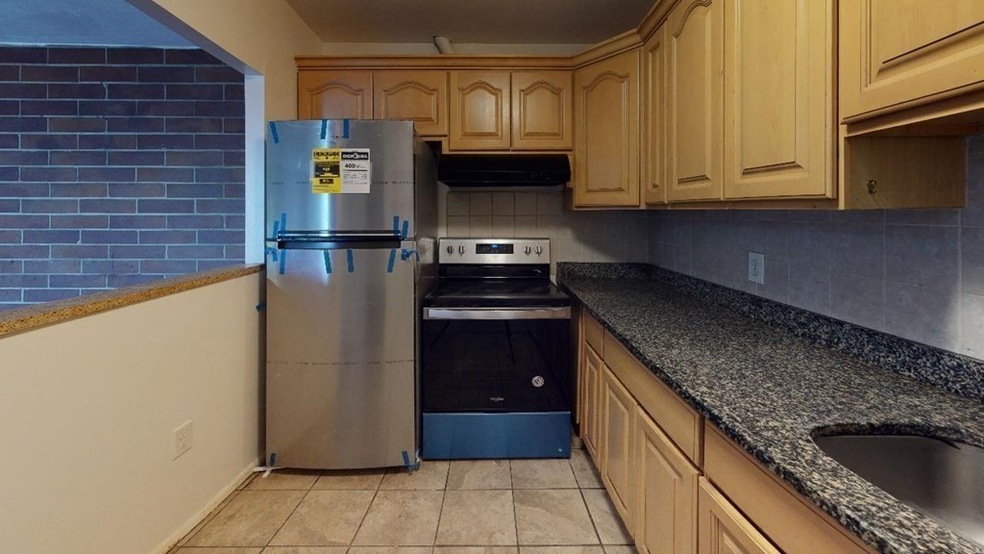 Sagamore Place Condominiums unit 605, Quincy, MA 02171 - photo 1