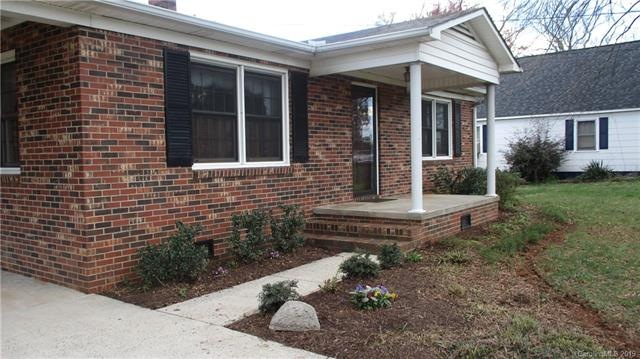 Nice brick ranch, 3/2 and 1.21 acres