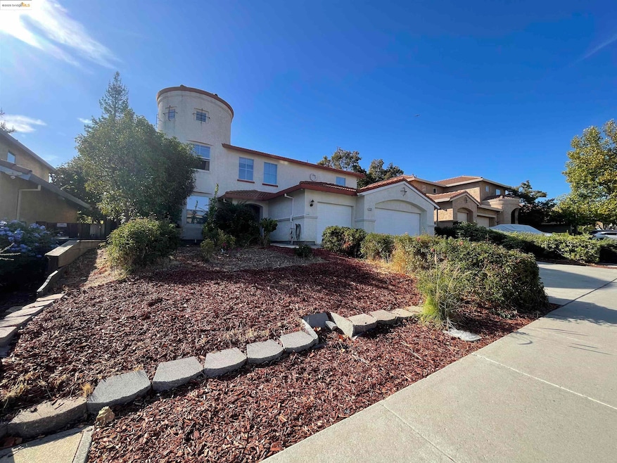 For Sale $729,950 • Co-Listing Agent