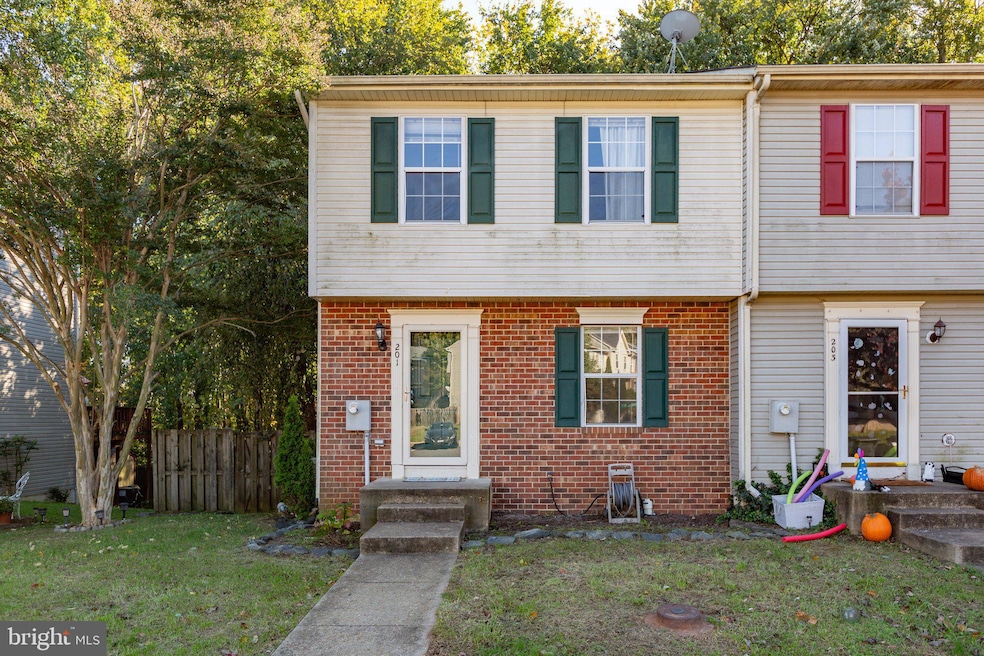 201 Stafford Mews Ln, Stafford, VA 22556 - photo 1