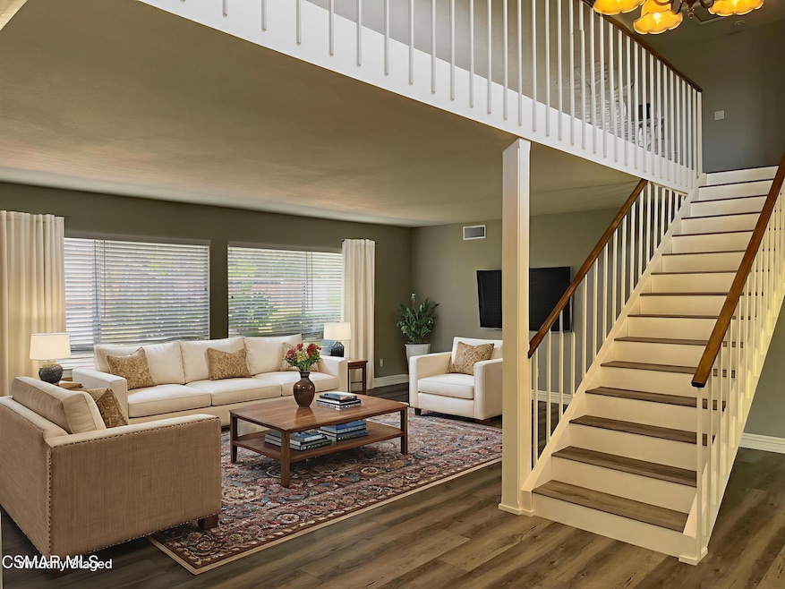 IMG_1528 - Living Room - Standard - 1