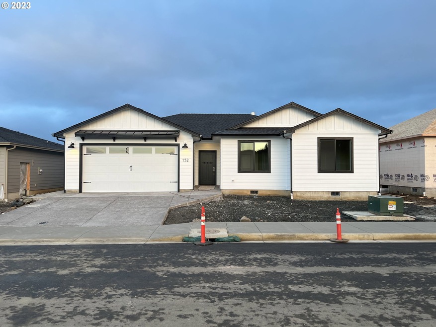 152 Elkton St, Sutherlin, OR 97479 - photo 1