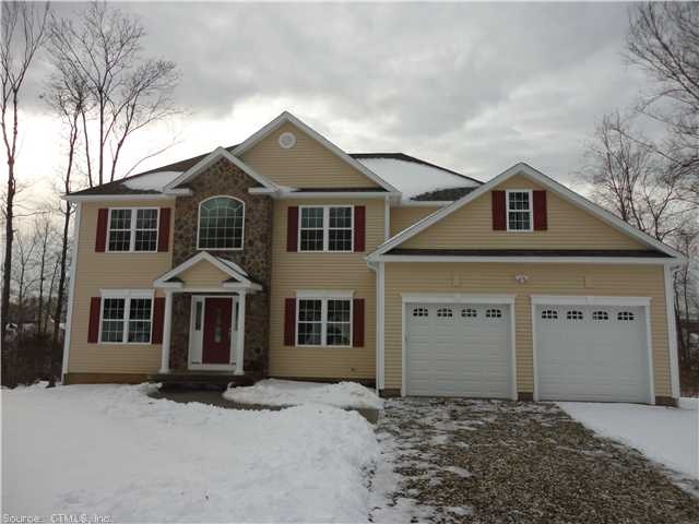 17 Whispering Woods Rd unit WOODS, East Hampton, CT 06424 - photo 1