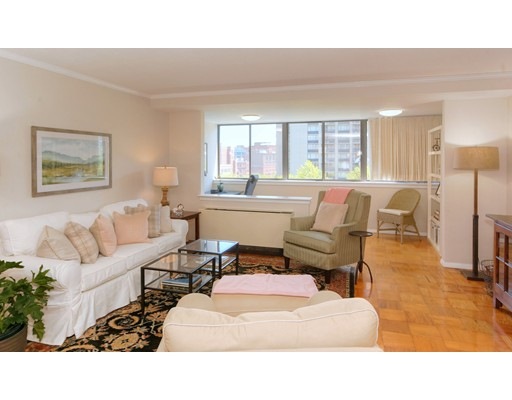 Hawthorne Place Condominium unit 8H, Boston, MA 02114 - photo 1