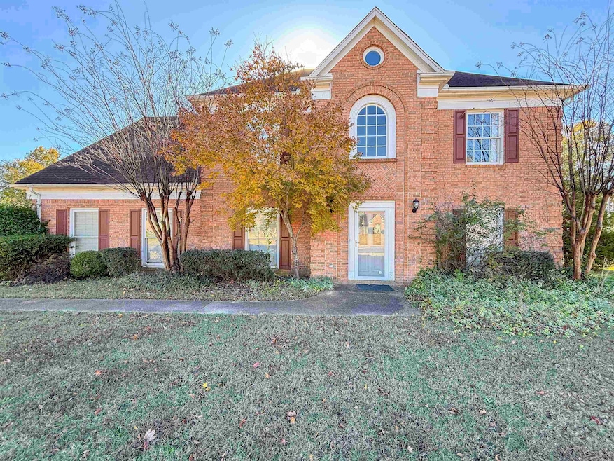 View of front of home featuring a front yard