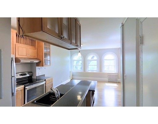 334 Tappan St unit 4, Brookline, MA 02445 - photo 1