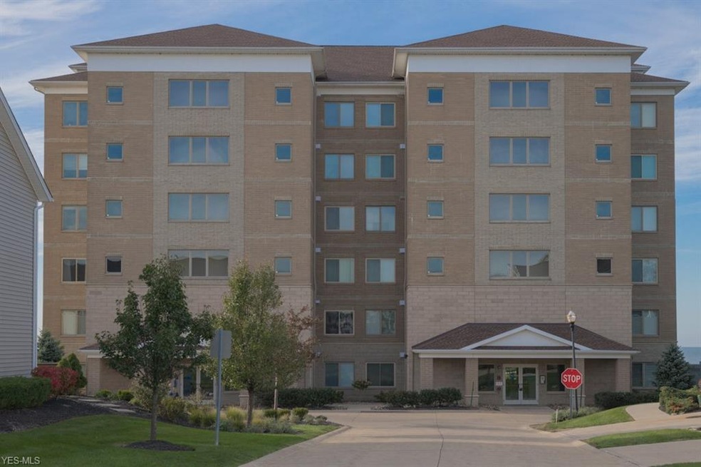 9211 Larimar Dr, Willowick, OH 44095