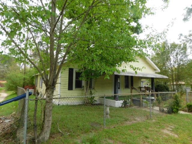 807 N Thomas St, Fitzgerald, GA 31750 - photo 1