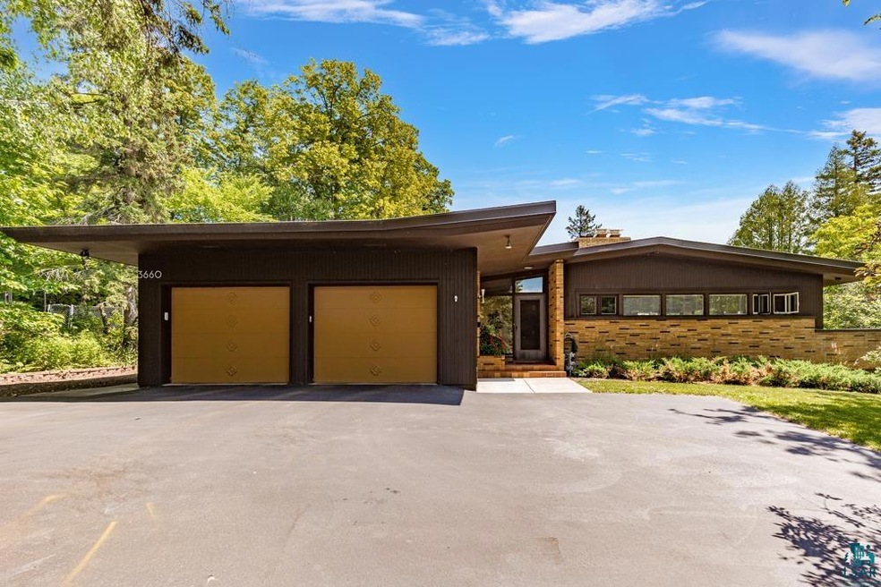 3660 E 3rd St, Duluth, MN 55804 - photo 1