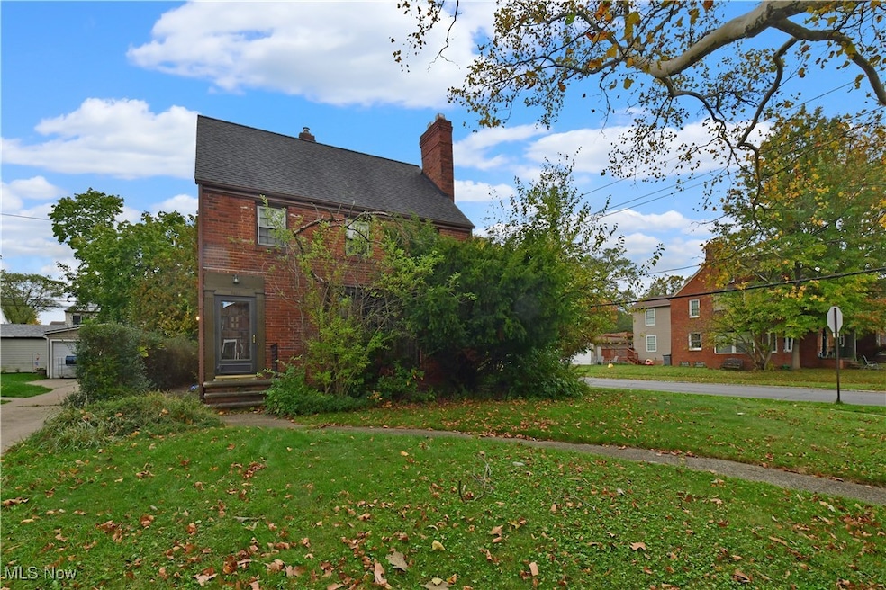 3680 Berkeley Rd, Cleveland, OH 44118 - photo 1