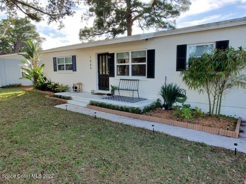1409 N. Fiske -  Outside 2