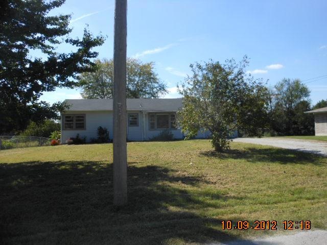 116 Victor Reiter Pkwy, Portland, TN 37148 - photo 1