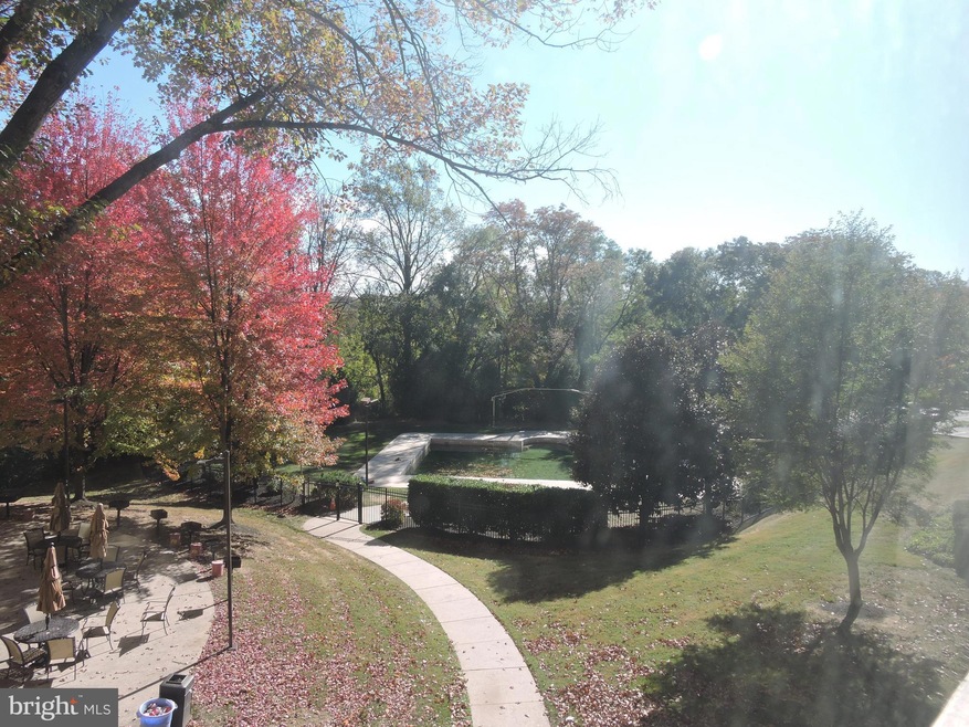 Radnor House unit 226, Bryn Mawr, PA 19010 - photo 1