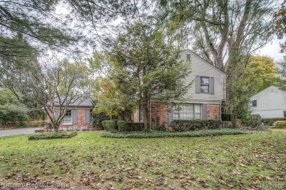 778 N. Shady Hollow Dr. -- MOVE RIGHT IN