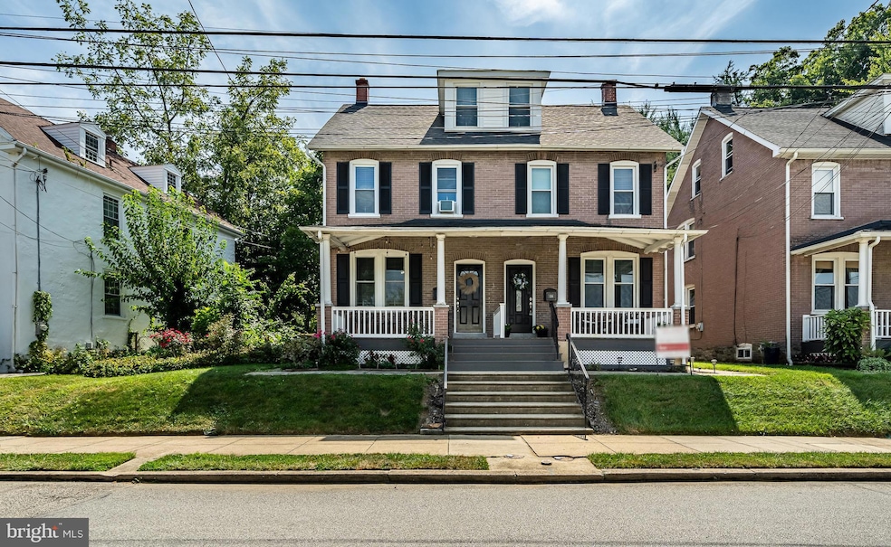 134 W Pennsylvania Ave, Downingtown, PA 19335 - photo 1