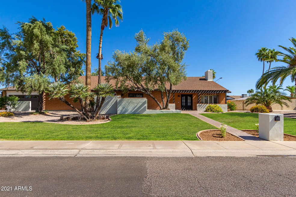 5822 E Charter Oak