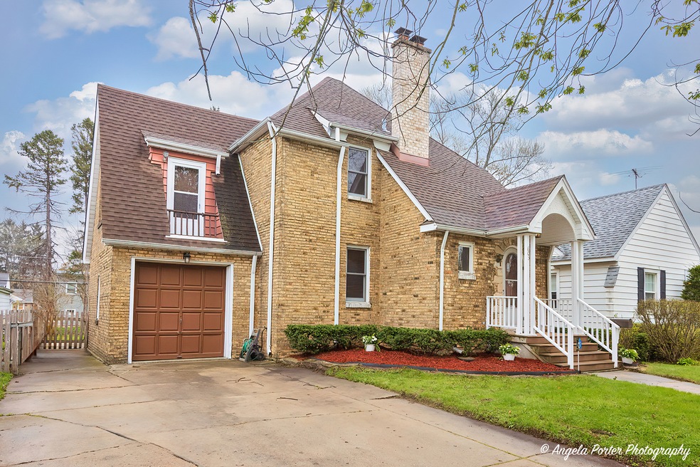 603 Westmoreland Ave, Waukegan, IL 60085 - photo 1