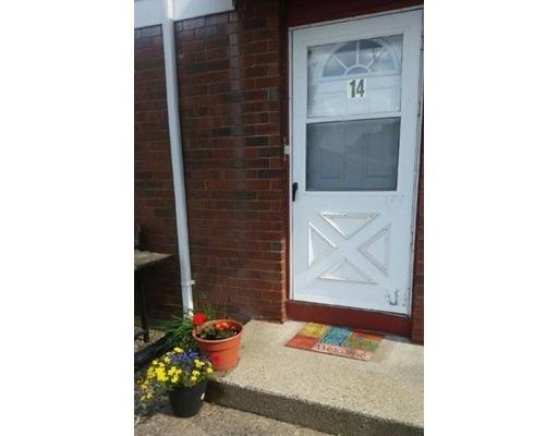 269 Chicopee St unit 14, Chicopee, MA 01013 - photo 1