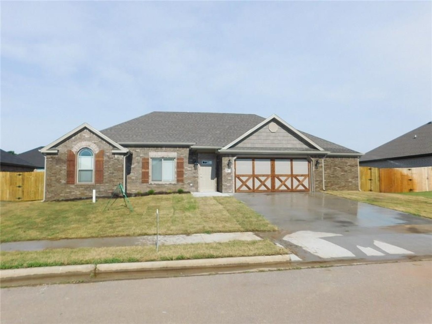 421 Captain Reid Ln, Prairie Grove, AR 72753 - photo 1