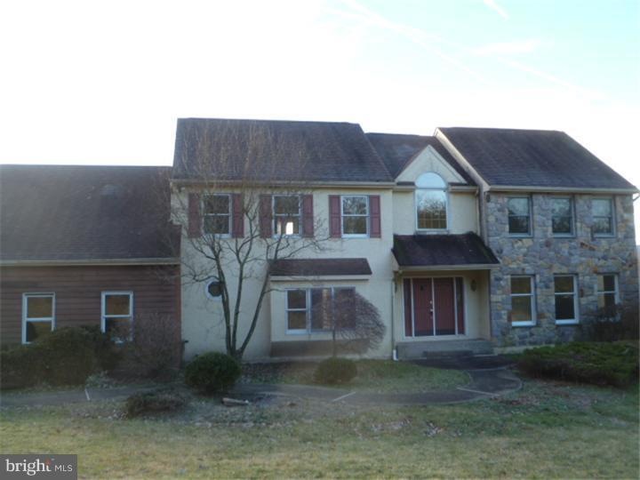 150 Barton Dr, Spring City, PA 19475 - photo 1