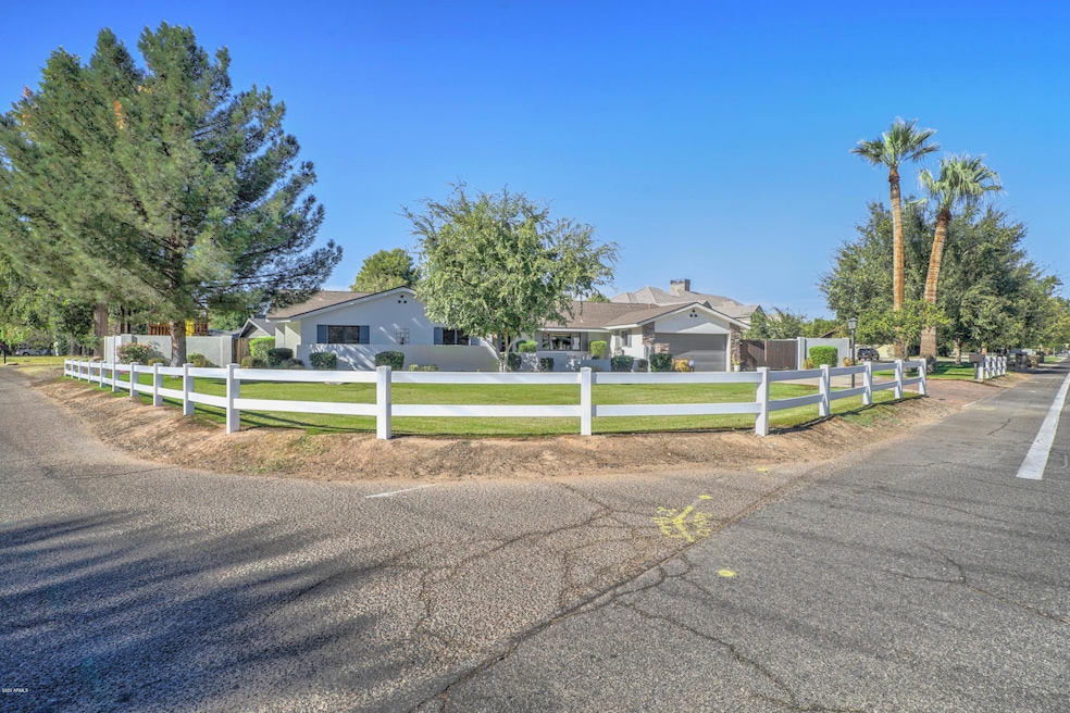 8202 N 15th Ave-1