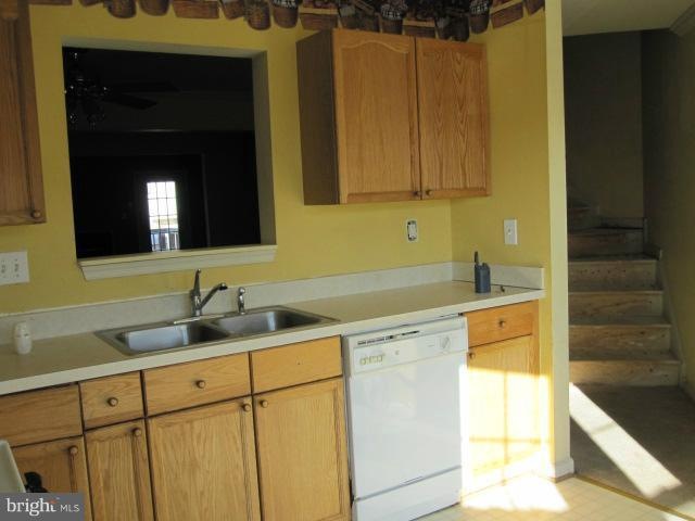 50 Litchfield Ln E, Martinsburg, WV 25405 - photo 1