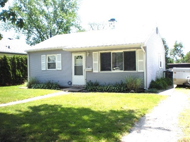 1221 Bower St, Elkhart, IN 46514 - photo 1