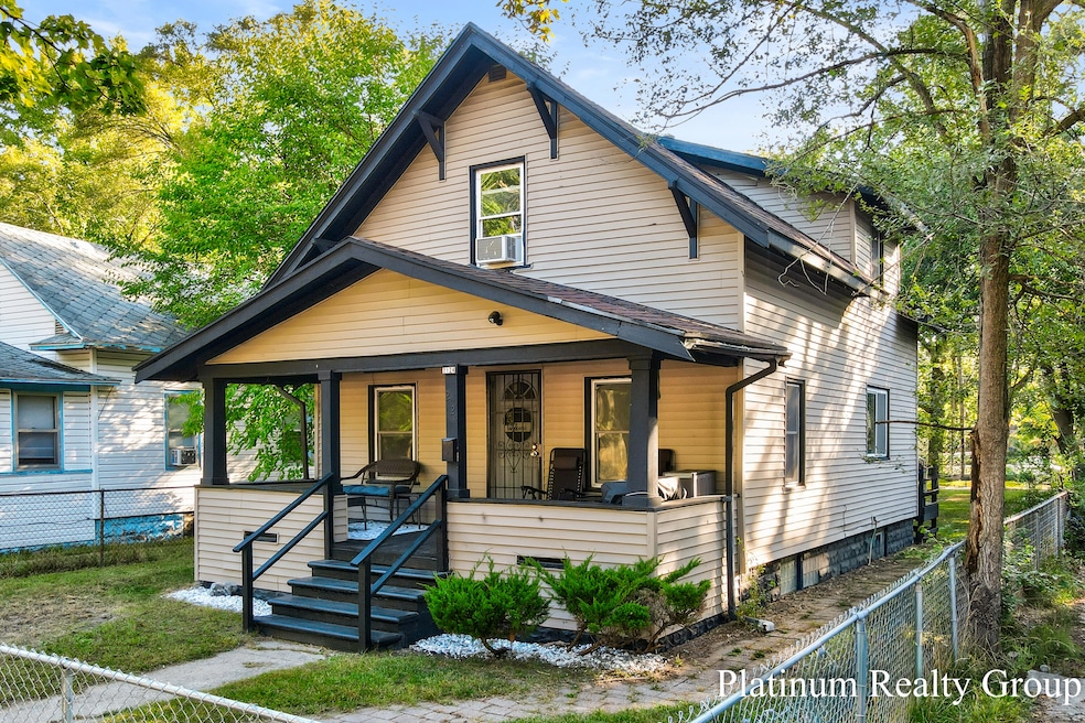 2124 Jefferson St, Muskegon, MI 49444 - photo 1