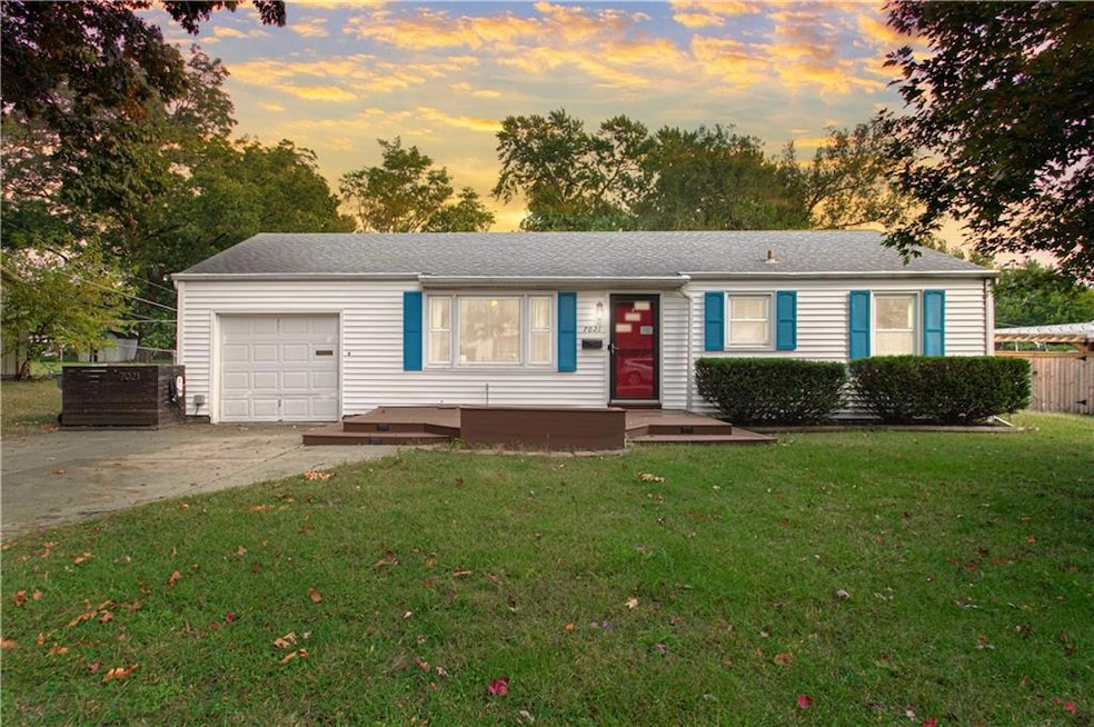7021 Garnett St, Shawnee, KS 66203 - photo 1