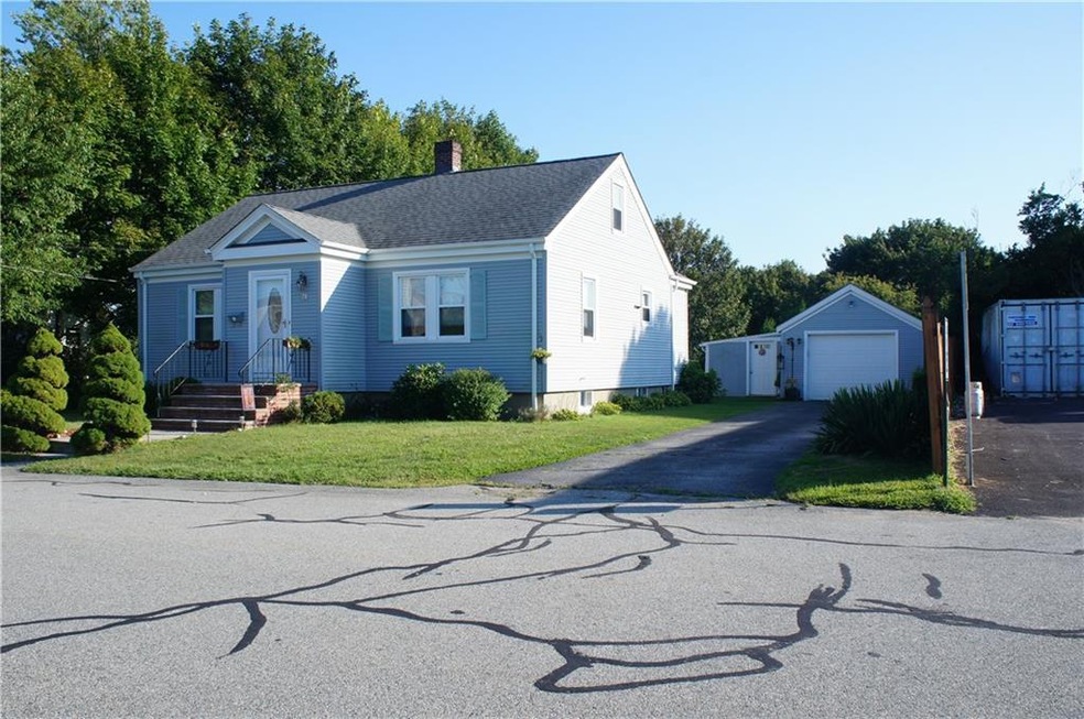 21 Oakwood Rd, Middletown, RI 02842 - photo 1