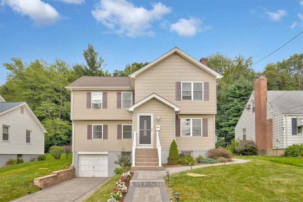 34 Elm Dr, West Hartford, CT 06110 - photo 1