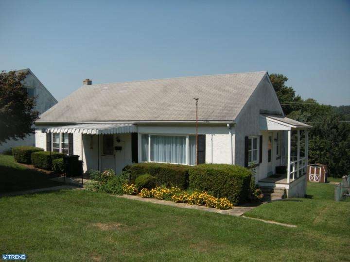 1503 Oak St, Coatesville, PA 19320 - photo 1