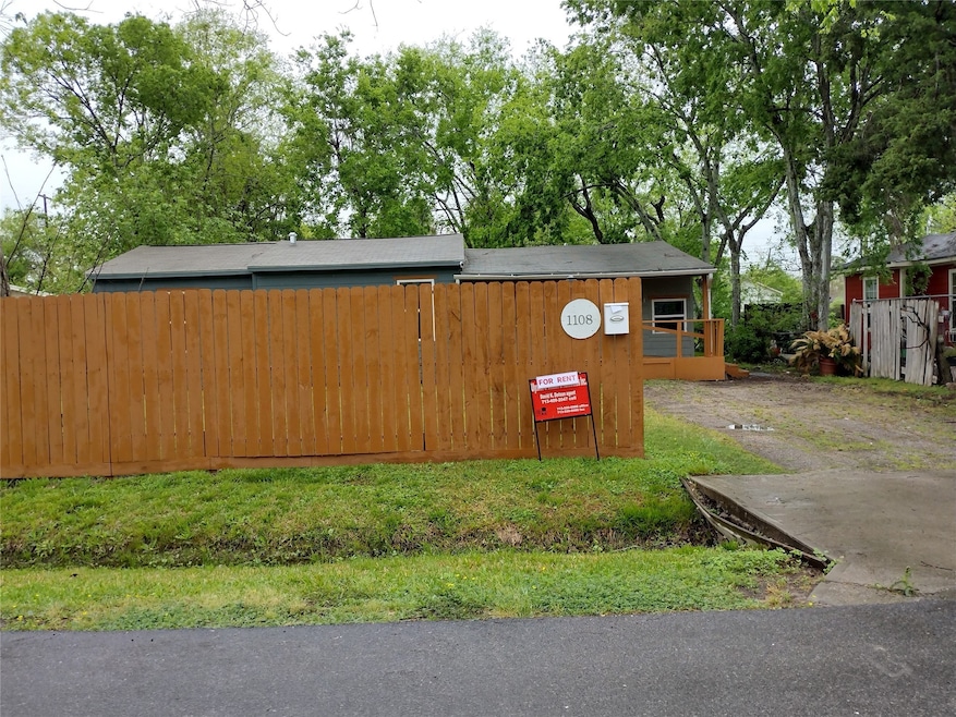 1108 Niagara