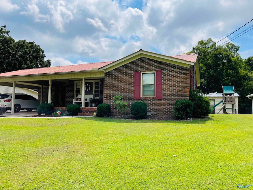 2010 Moody Ridge Rd, Scottsboro, AL 35768 - photo 1