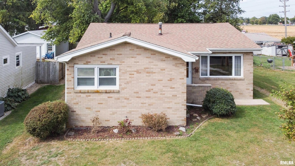 966 N 7th Ave, Canton, IL 61520 - photo 1