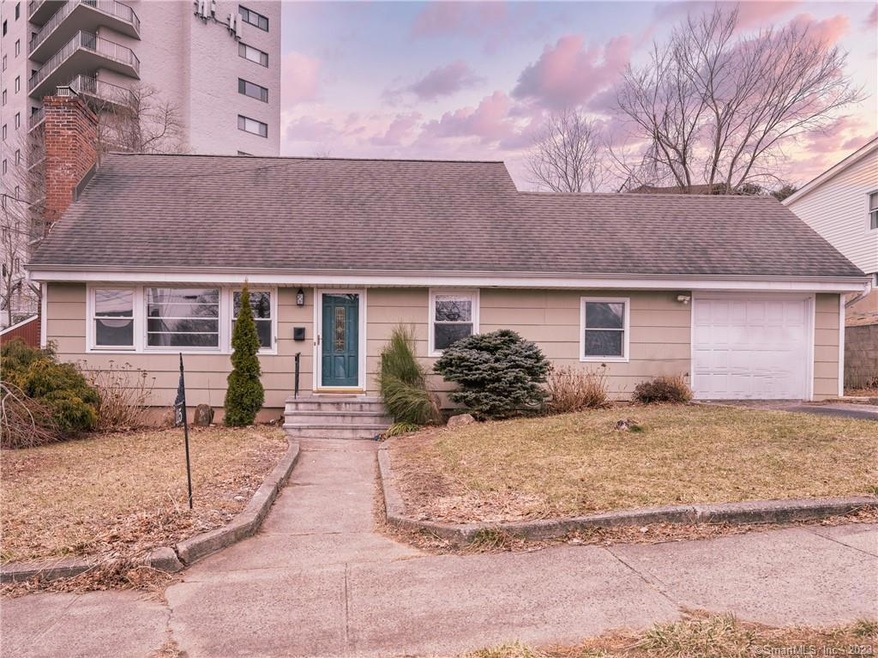 115 Stratfield Place, Bridgeport, CT 06606 - photo 1