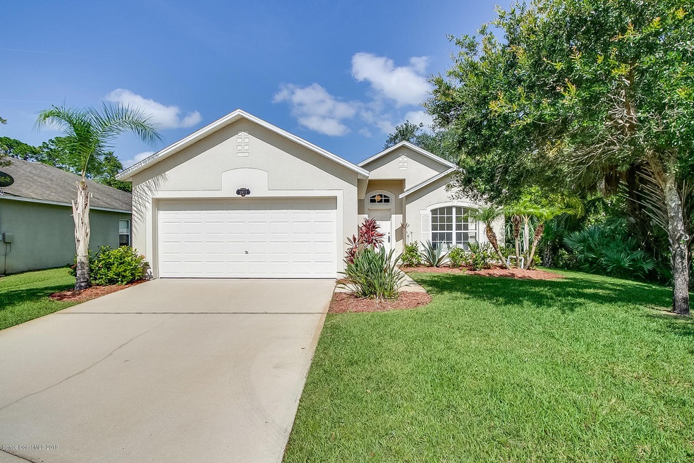 02_3953Palladian8626_mls