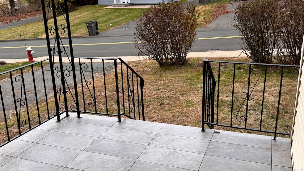 55 Hoadley St unit 2, Naugatuck, CT 06770 - photo 1