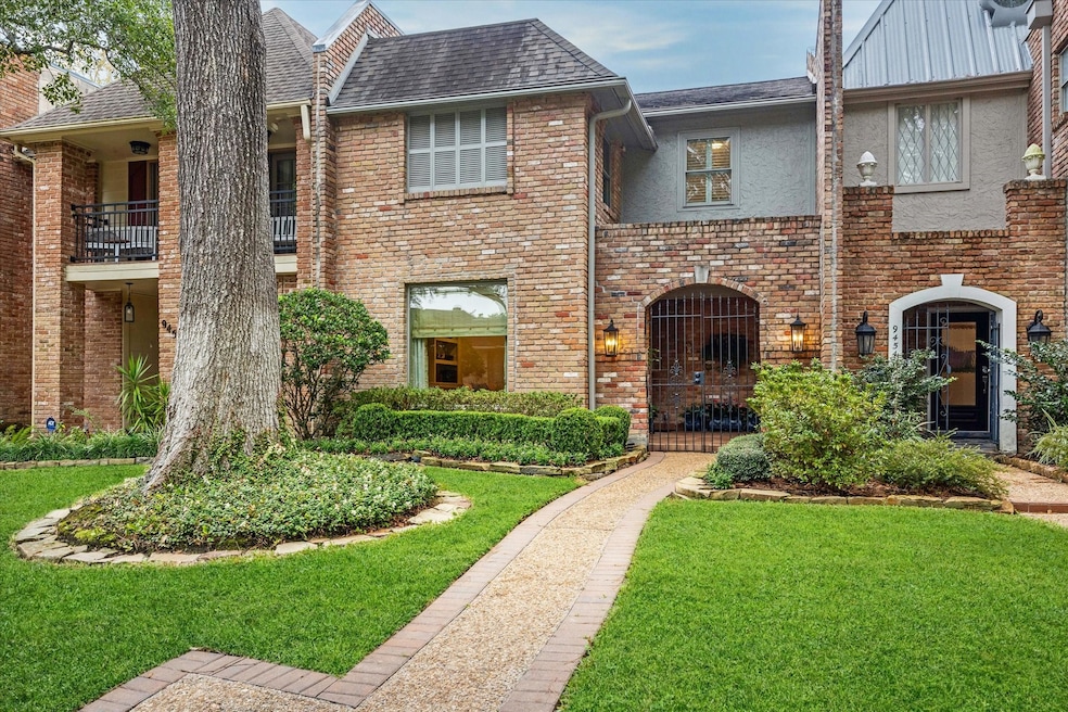 9452 Briar Forest Dr, Houston, TX 77063 - photo 1