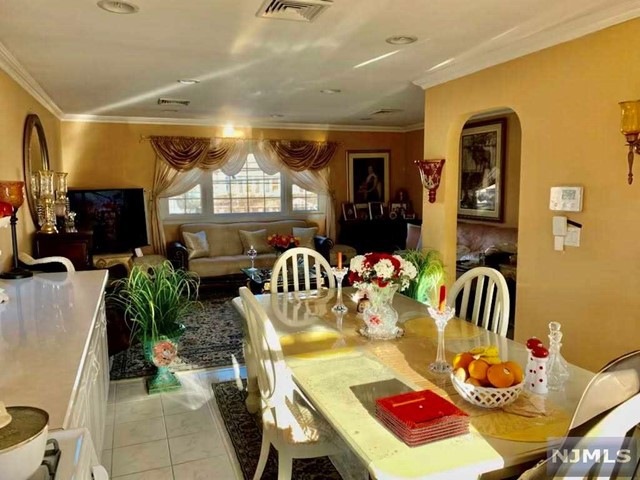 404 2nd Ave, Lyndhurst, NJ 07071 - photo 1