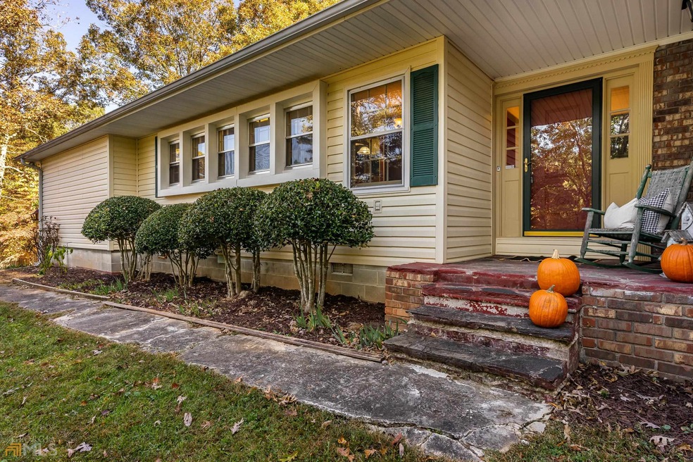 Charming Brick Ranch in Great Condition. Move Righ