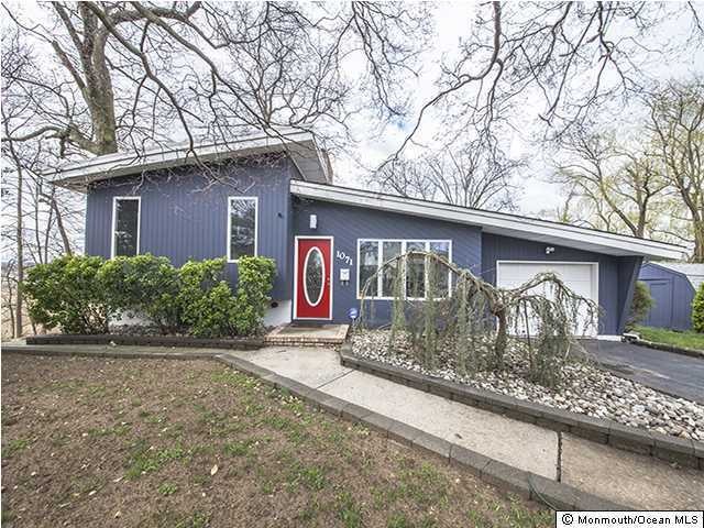 1071 Woodmere Dr, Keyport, NJ 07735 - photo 1