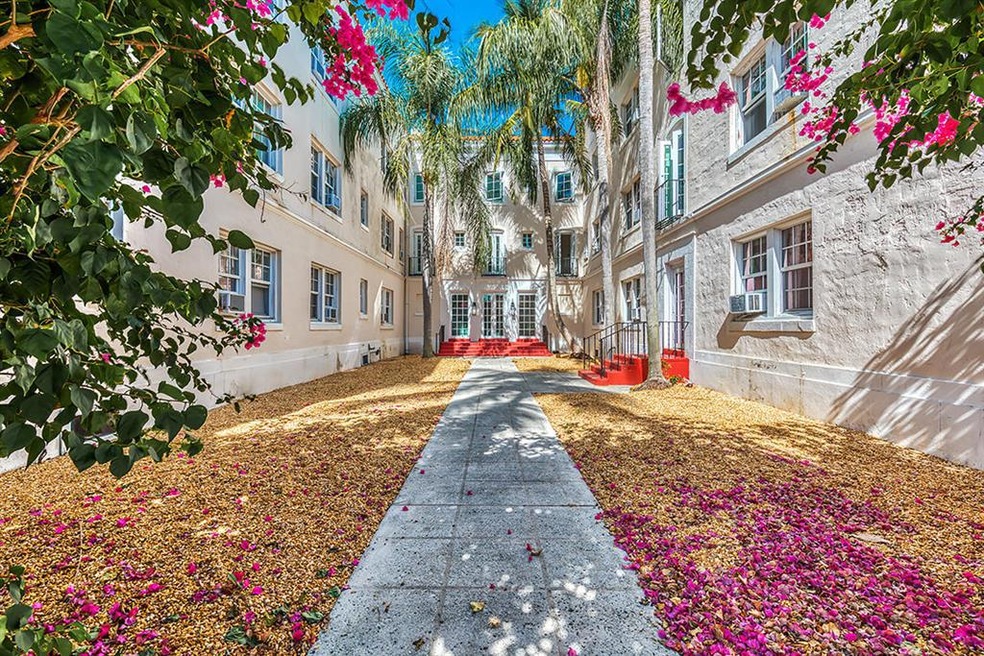 345 30th St unit 101, West Palm Beach, FL 33407 - photo 1