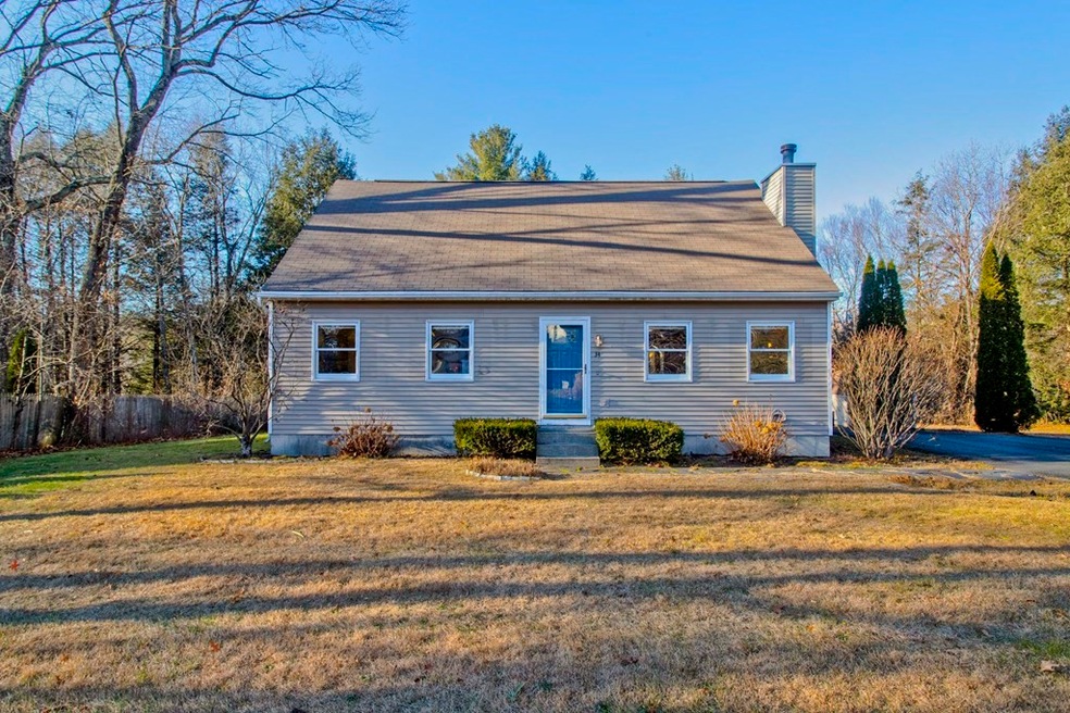 34 Randall Wood Dr, Montague, MA 01351 - photo 1