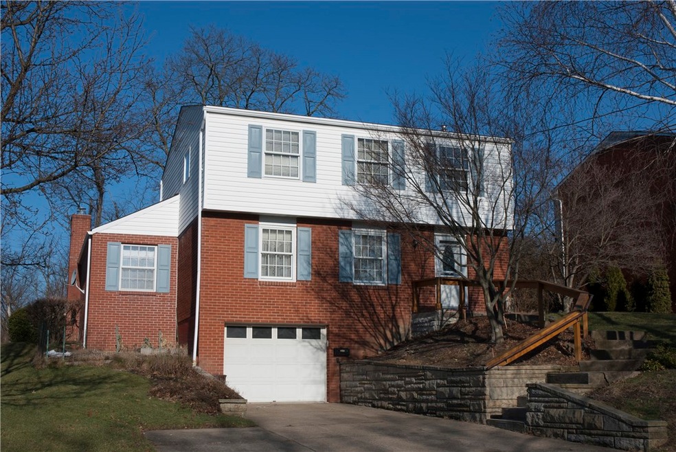 Beautiful exterior landscaping...