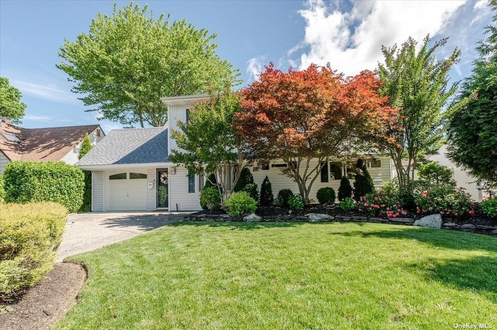 71 Red Maple Dr N, Levittown, NY 11756 - photo 1